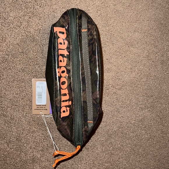 NWT PATAGONIA BLACK HOLE PACK CUBE 3L TOILETRIES DOPP KIT BASIN GREEN/CAMO $35 - Picture 2 of 14